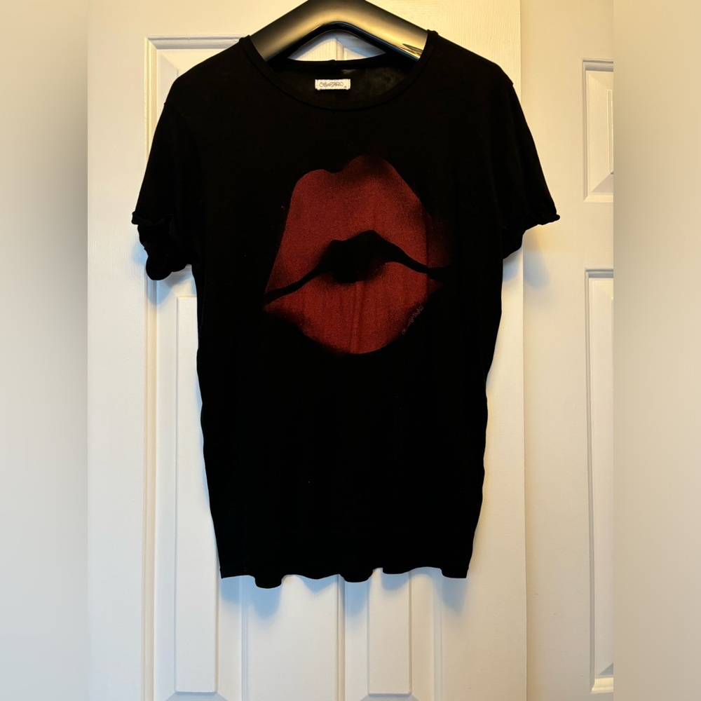 Lauren Moshi Red Lips Black Short Sleeved Tee Shirt